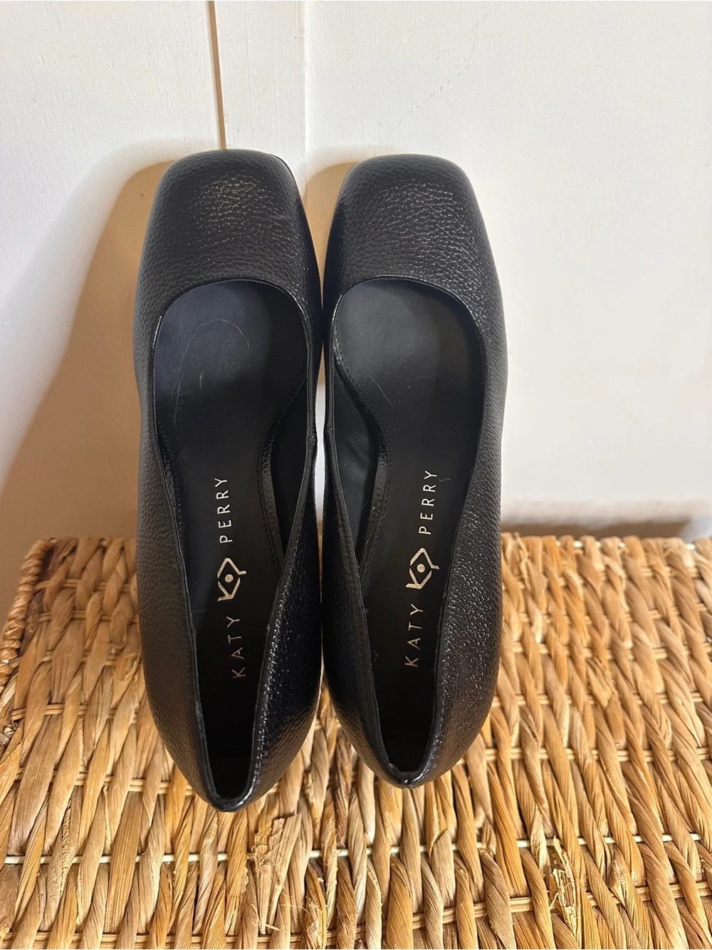 Katy Perry Collections Black Pebbled Leather Platform Pumps size 9.5 - Picture 7 of 10